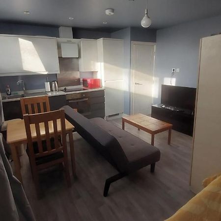 Modern Studio Maidstone - Redecorated Oct 2023 Exterior foto